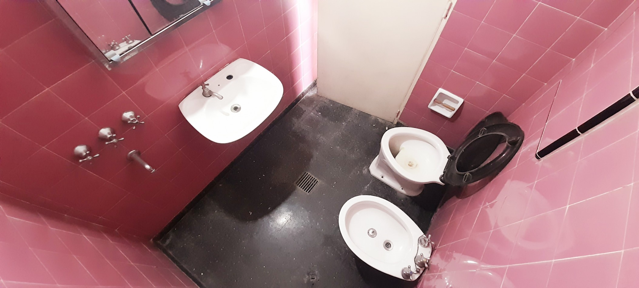 VENTA CASA 5 AMBIENTES CON COCHERA - POSIBILIDAD DE FINANCIAR