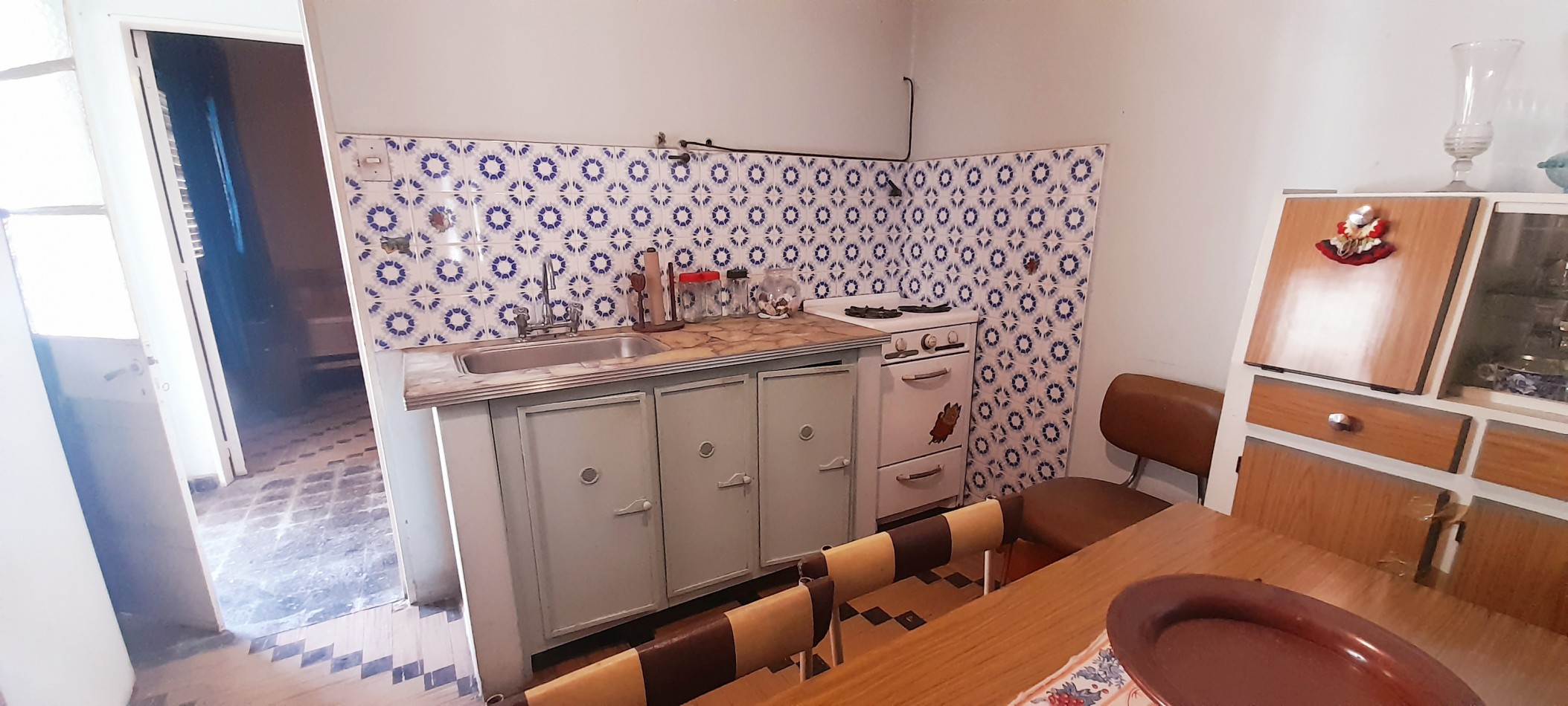 VENTA CASA 5 AMBIENTES CON COCHERA - POSIBILIDAD DE FINANCIAR