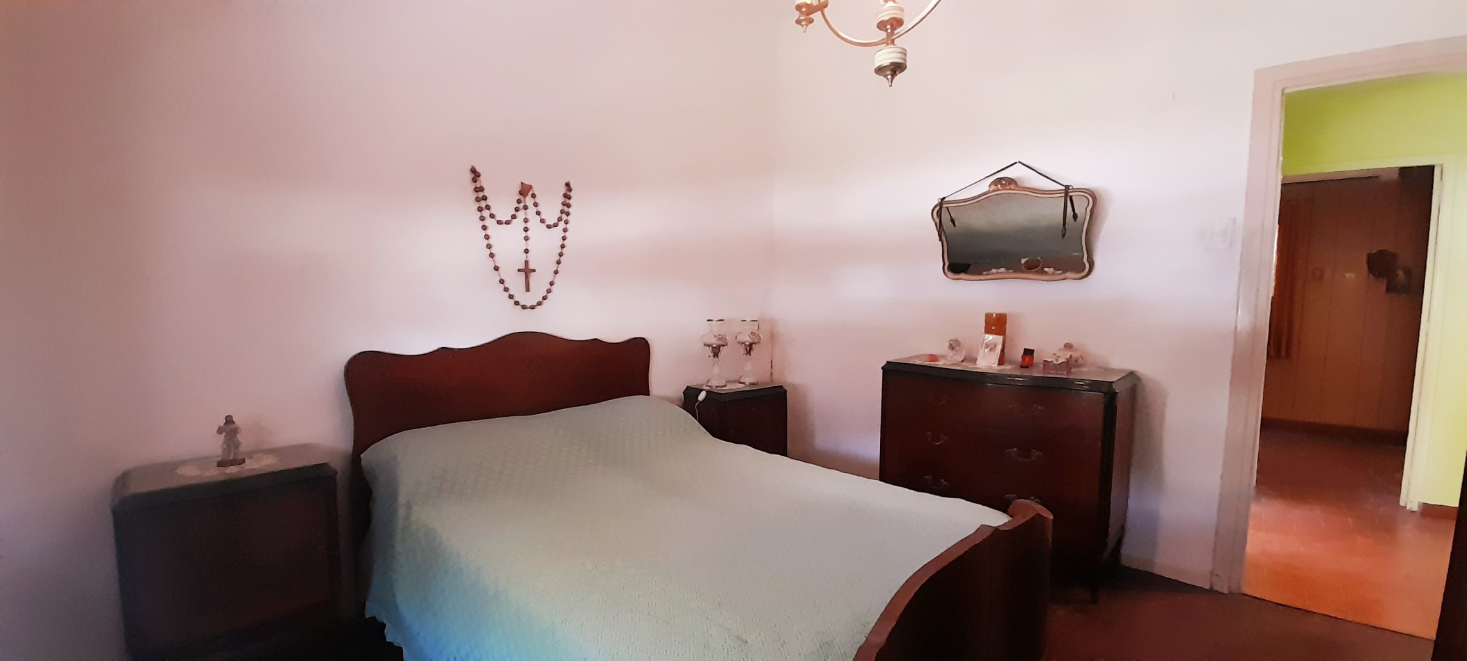 VENTA CASA 5 AMBIENTES CON COCHERA - POSIBILIDAD DE FINANCIAR