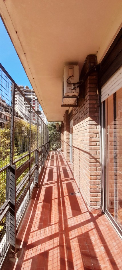Alquila departamento 4 ambientes c/ Cochera